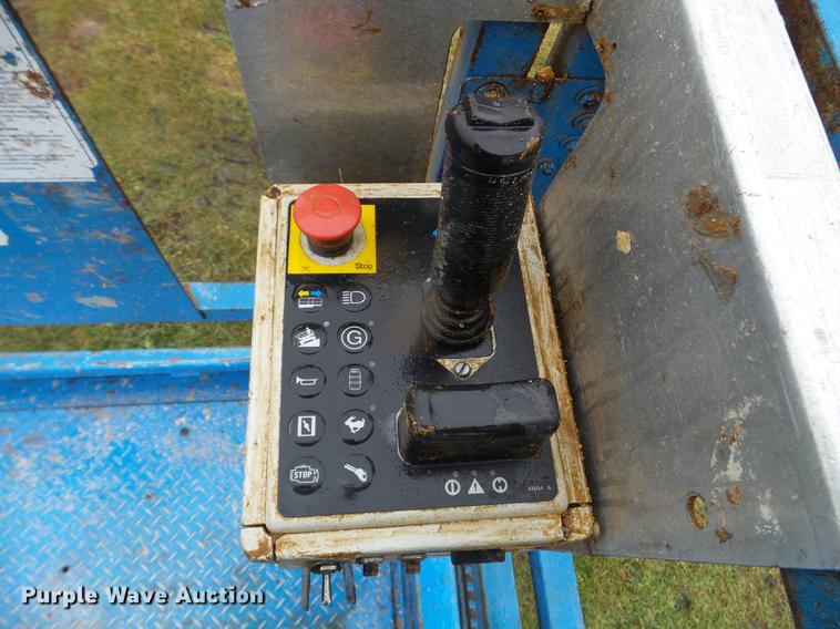 image for item DX9708 2000 Genie GS-3268 scissor lift