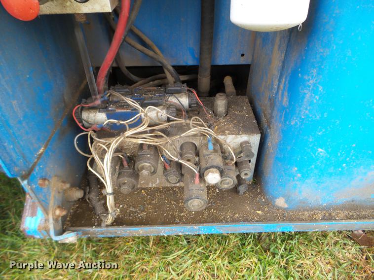 image for item DX9708 2000 Genie GS-3268 scissor lift