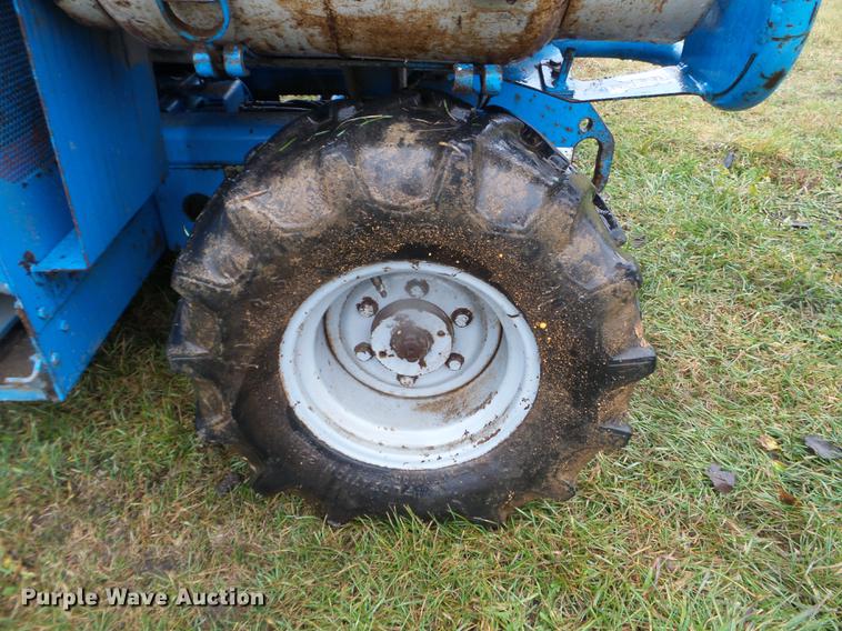 image for item DX9708 2000 Genie GS-3268 scissor lift