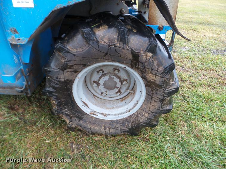 image for item DX9708 2000 Genie GS-3268 scissor lift