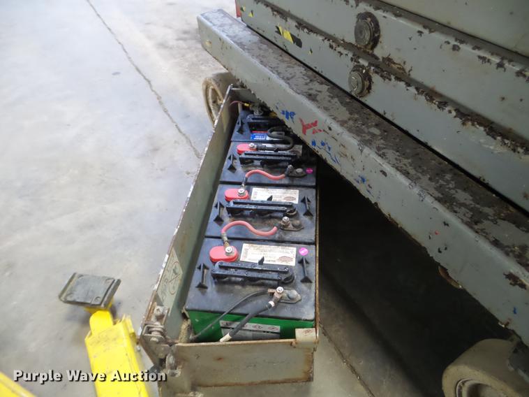 image for item DX9709 Skyjack SJIII 3219 scissor lift