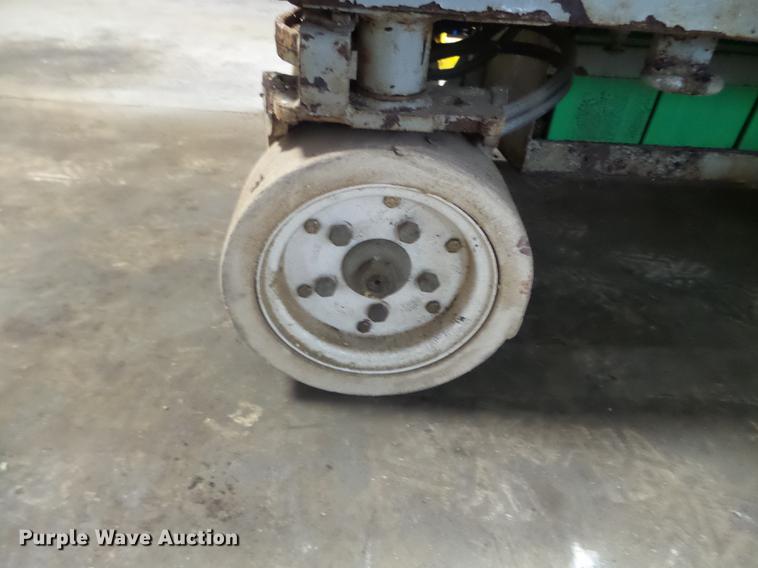 image for item DX9709 Skyjack SJIII 3219 scissor lift