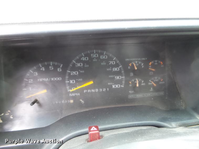 image for item DX9719 1999 Chevrolet K3500 flat dump bed pickup truck