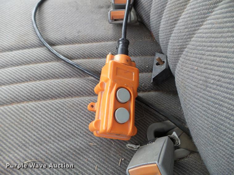 image for item DX9719 1999 Chevrolet K3500 flat dump bed pickup truck