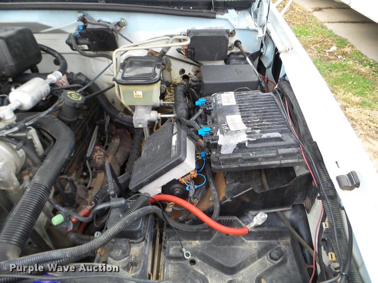 image for item DX9719 1999 Chevrolet K3500 flat dump bed pickup truck