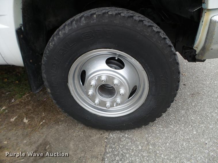 image for item DX9719 1999 Chevrolet K3500 flat dump bed pickup truck