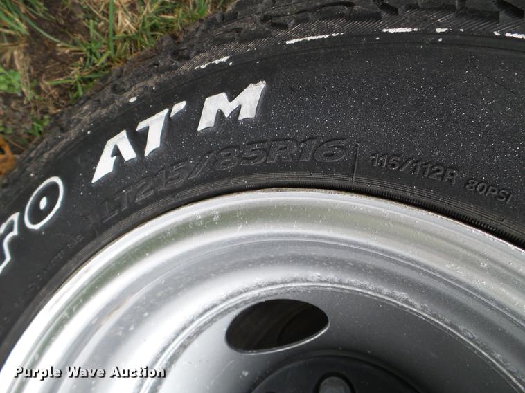 image for item DX9719 1999 Chevrolet K3500 flat dump bed pickup truck