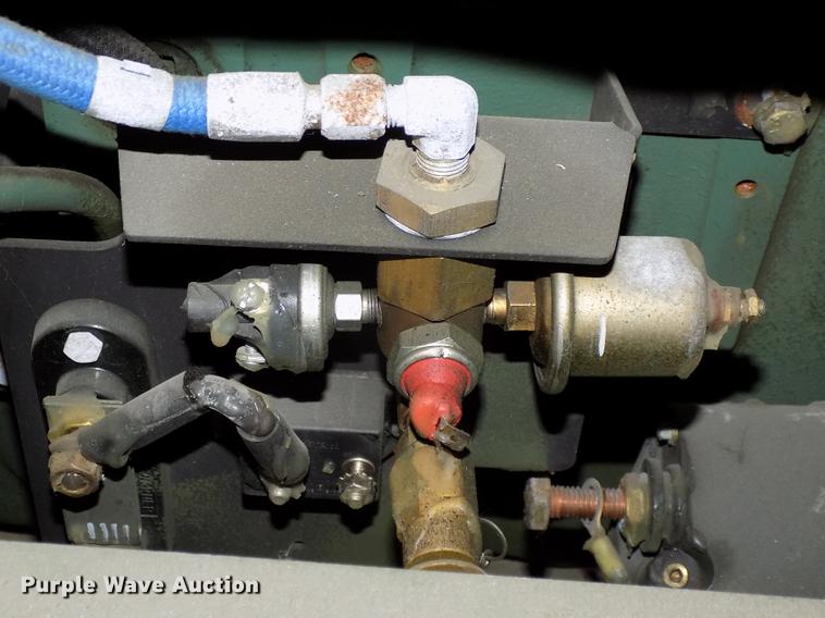 image for item DZ9598 Detroit Diesel 8083-7K92 V8 turbo diesel engine