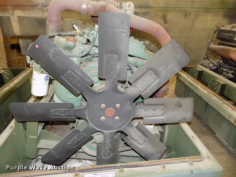 image for item DZ9598 Detroit Diesel 8083-7K92 V8 turbo diesel engine