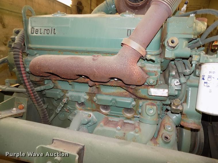 image for item DZ9598 Detroit Diesel 8083-7K92 V8 turbo diesel engine
