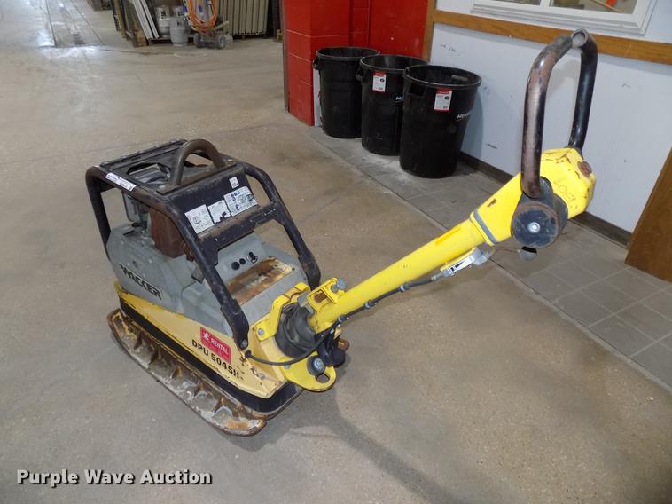 image for item DZ9614 2006 Wacker DPU5045H plate compactor