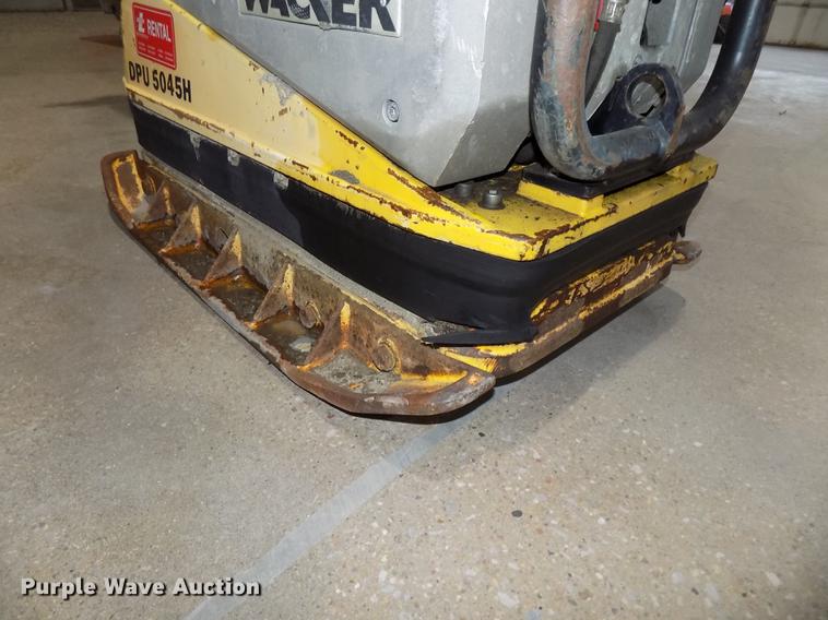 image for item DZ9614 2006 Wacker DPU5045H plate compactor