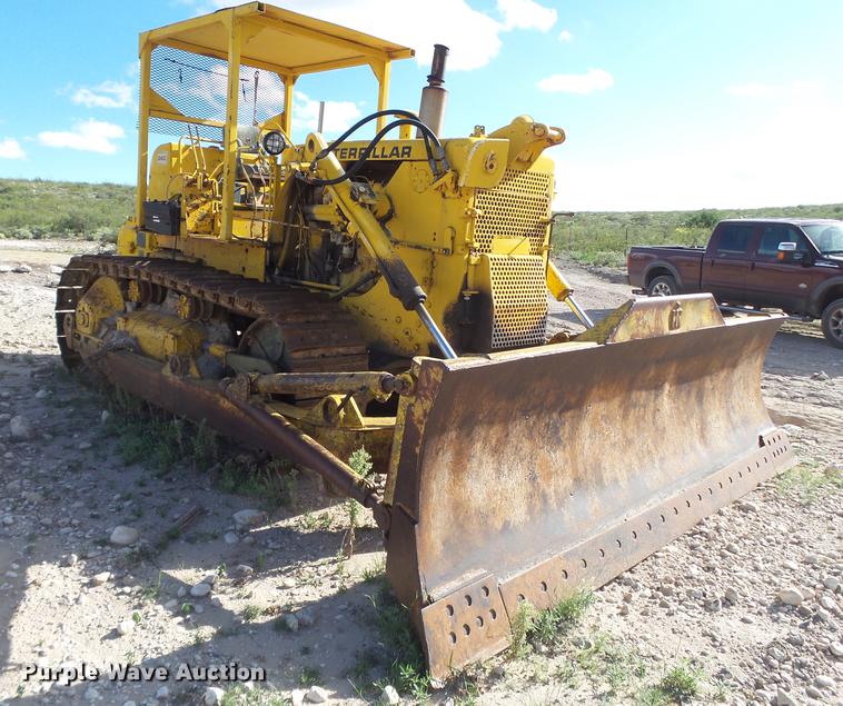 image for item EI9659 1958 International TD18 dozer