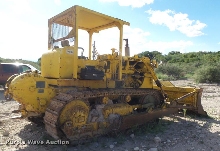 image for item EI9659 1958 International TD18 dozer