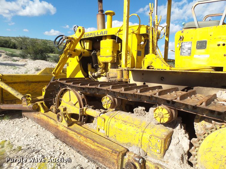 image for item EI9659 1958 International TD18 dozer