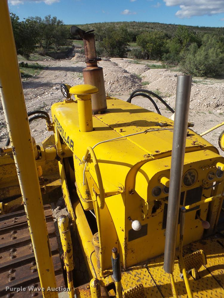 image for item EI9659 1958 International TD18 dozer