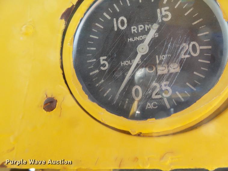 image for item EI9659 1958 International TD18 dozer