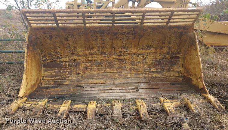 image for item EJ9719 Caterpillar 141"W loader bucket
