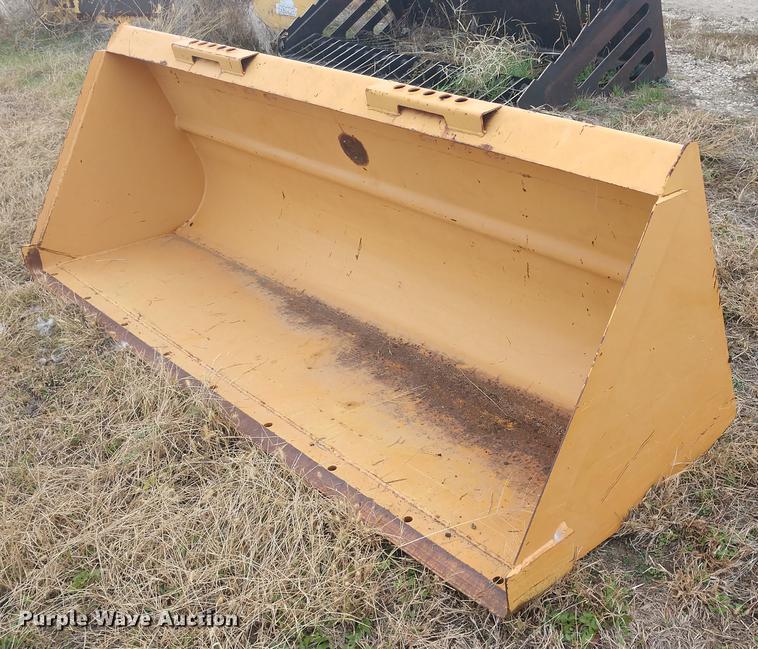 image for item EJ9722 Case 76"W skid steer bucket