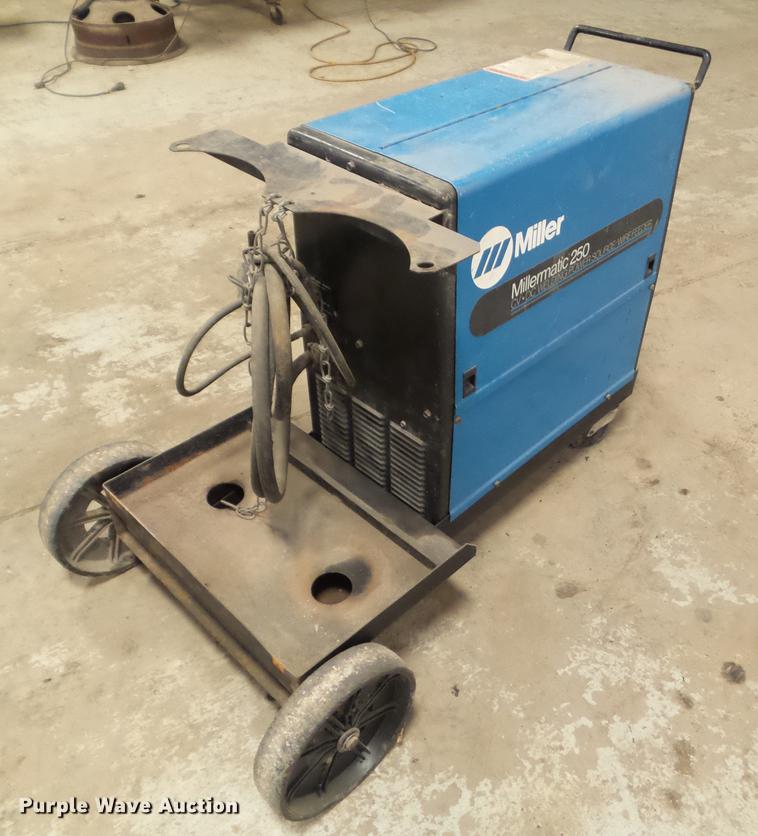 image for item EM9025 Miller Millermatic 250 AC/DC welder