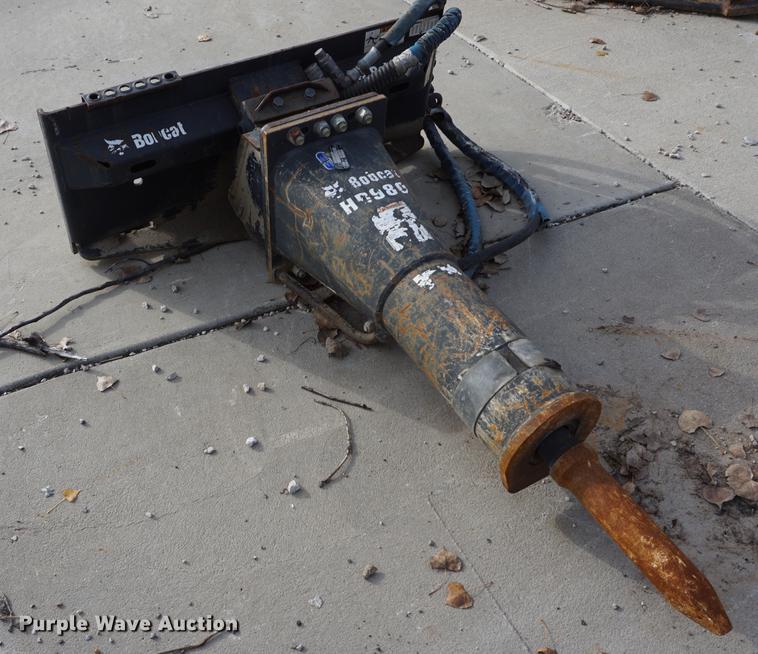 image for item EU9242 2007 Bobcat HB980 skid steer breaker