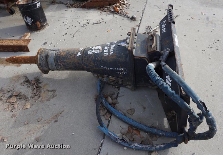 image for item EU9242 2007 Bobcat HB980 skid steer breaker