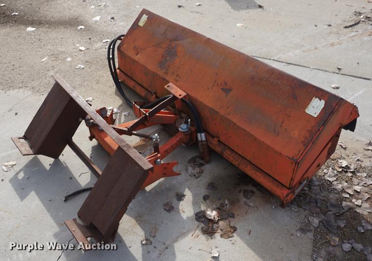 image for item EU9243 Jacobsen skid steer broom