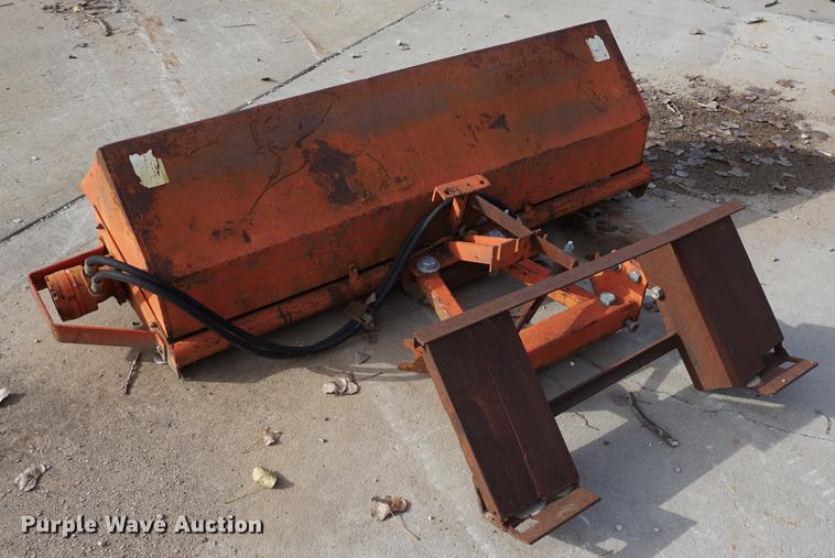 image for item EU9243 Jacobsen skid steer broom