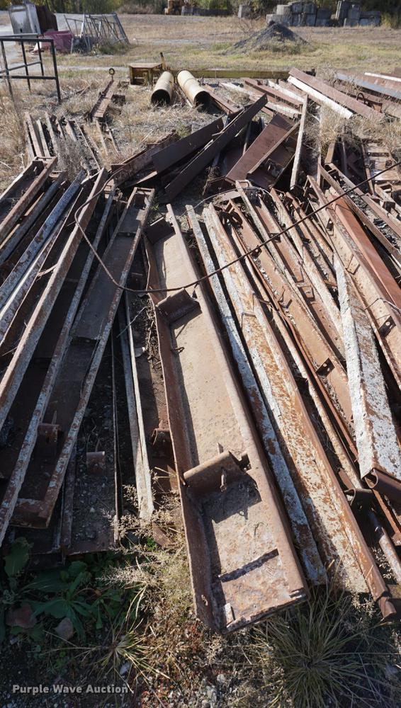 image for item EU9249 Concrete forms