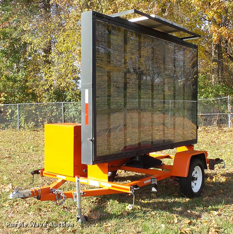 image for item EV9534 2010 National Signal Sunray 380 message board