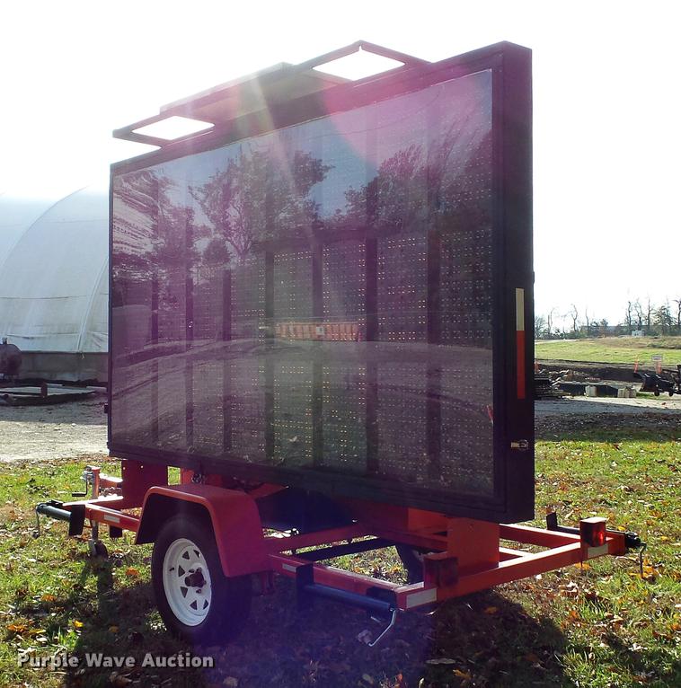 image for item EV9534 2010 National Signal Sunray 380 message board