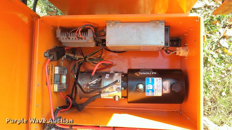 image for item EV9534 2010 National Signal Sunray 380 message board