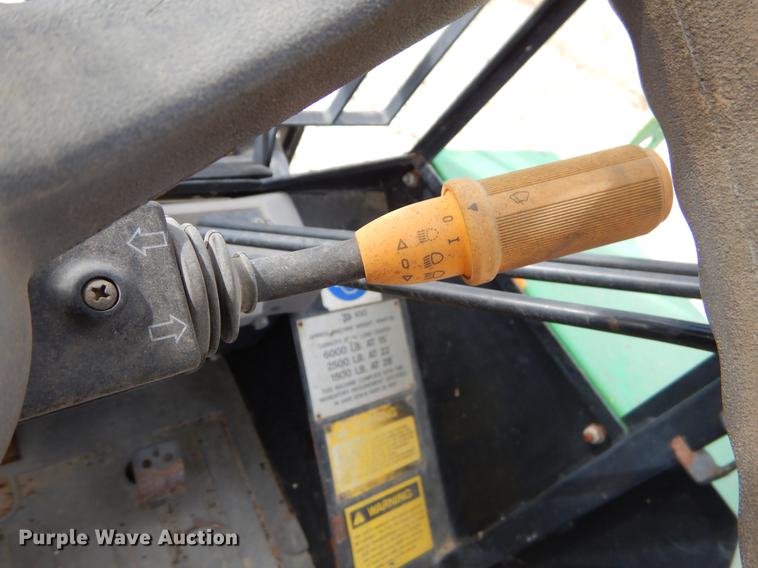 image for item EW9510 2005 JCB 320 forklift