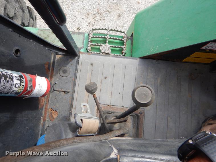 image for item EW9510 2005 JCB 320 forklift