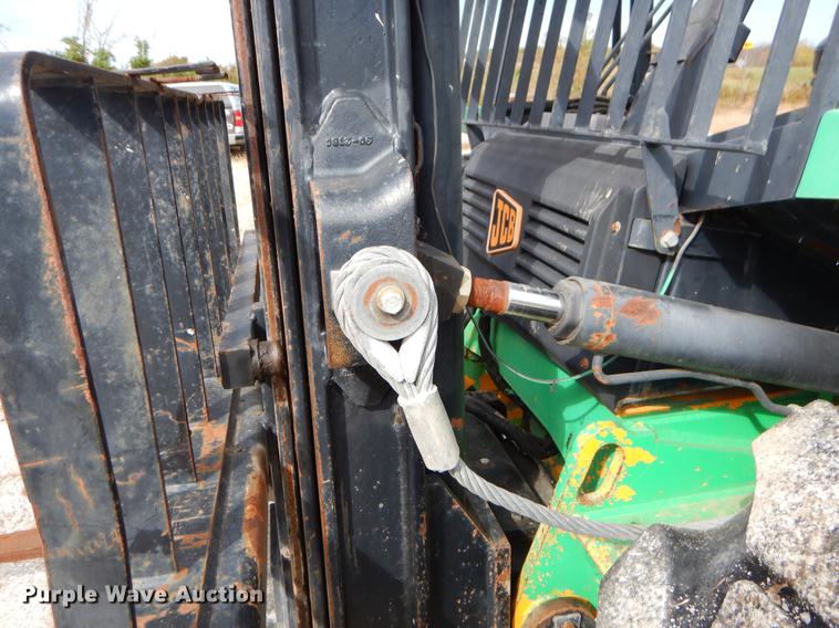 image for item EW9510 2005 JCB 320 forklift