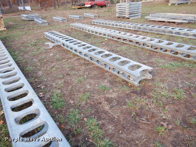 image for item EW9606 Bennu continuous climb scaffold