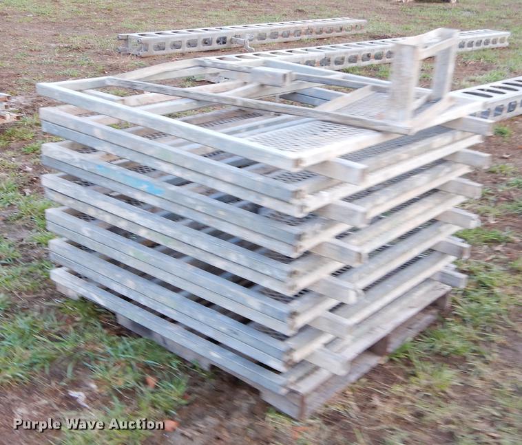 image for item EW9607 Bennu continuous climb scaffold