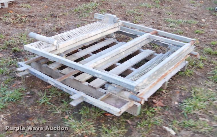 image for item EW9607 Bennu continuous climb scaffold