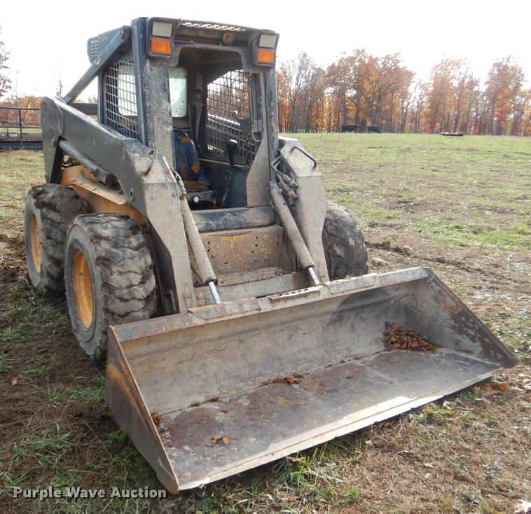 image for item EW9615 New Holland LS190 skid steer