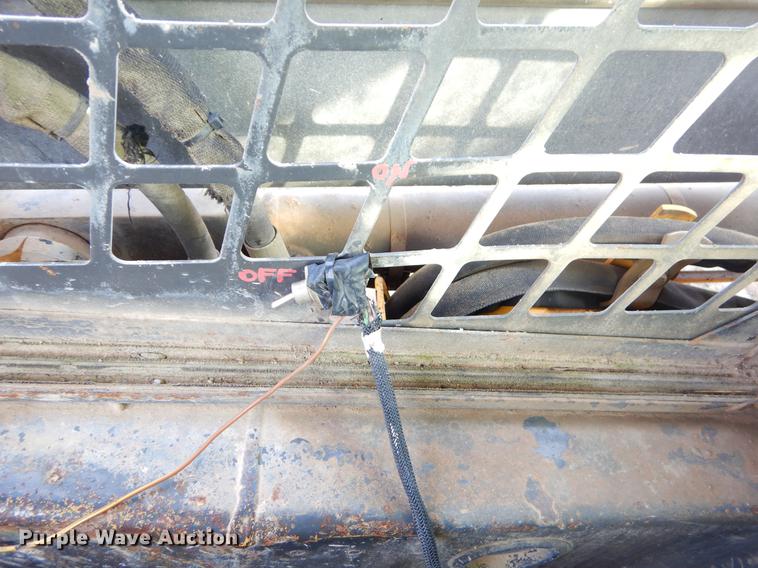 image for item EW9615 New Holland LS190 skid steer