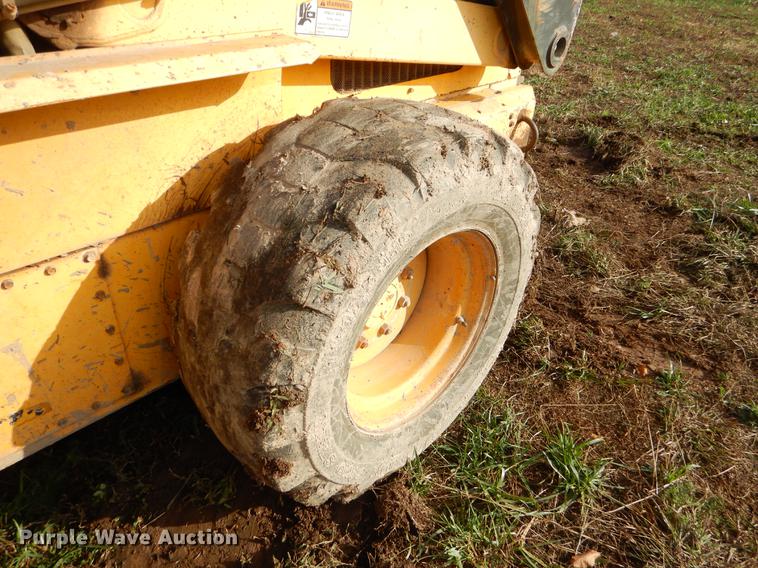 image for item EW9615 New Holland LS190 skid steer