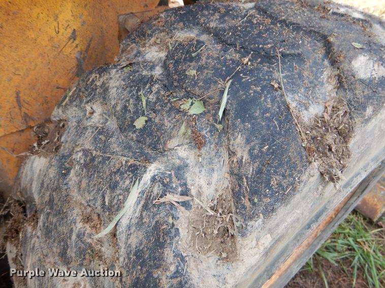 image for item EW9615 New Holland LS190 skid steer