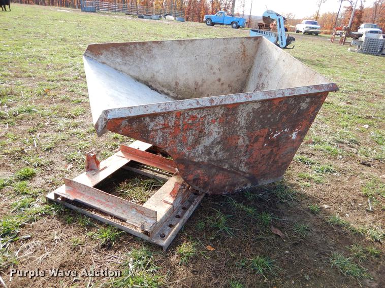 image for item EW9624 Self dumping hopper bin