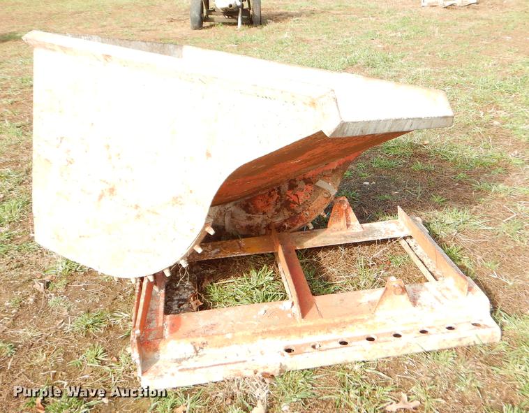 image for item EW9624 Self dumping hopper bin