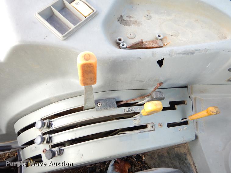 image for item EW9629 Massey Ferguson 4243 tractor