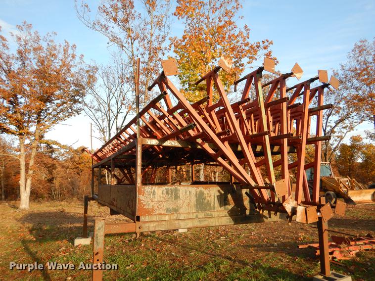 image for item EW9633 Approximately 130 pieces scaffolding