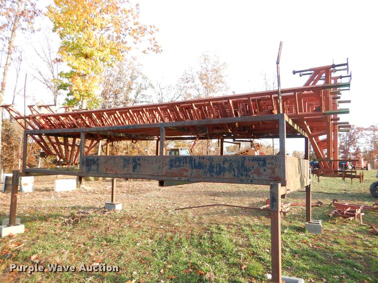 image for item EW9633 Approximately 130 pieces scaffolding