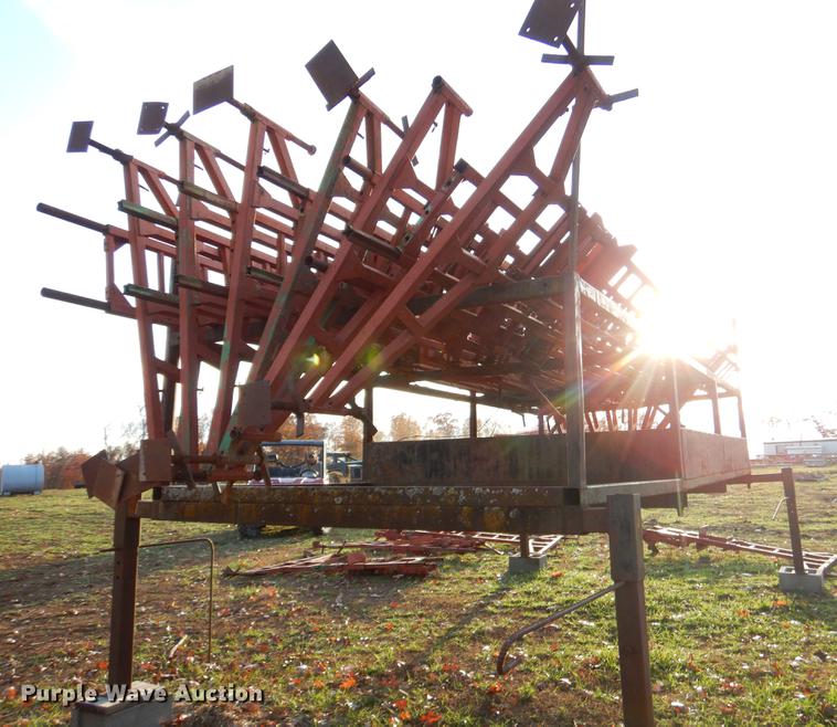 image for item EW9633 Approximately 130 pieces scaffolding