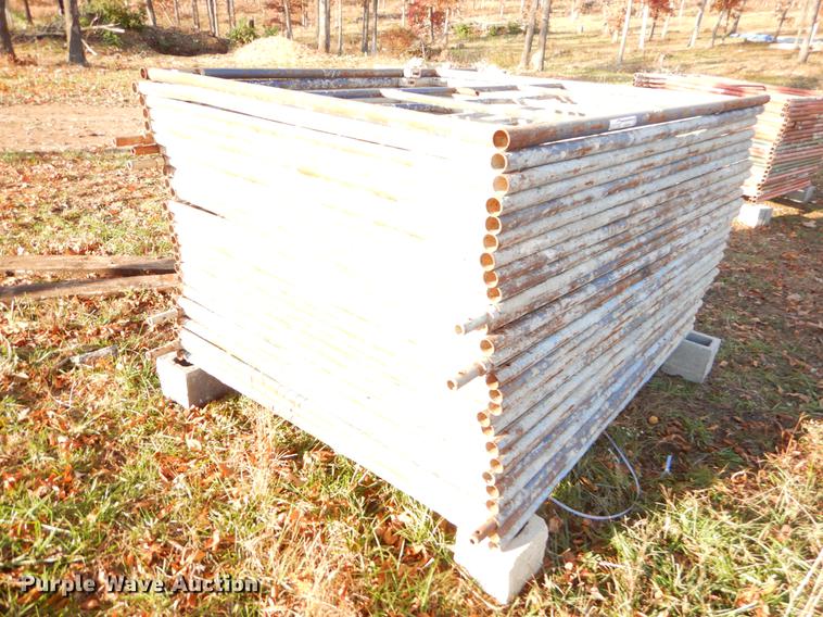 image for item EW9634 Approximately 25 pieces scaffolding