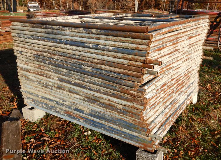 image for item EW9634 Approximately 25 pieces scaffolding